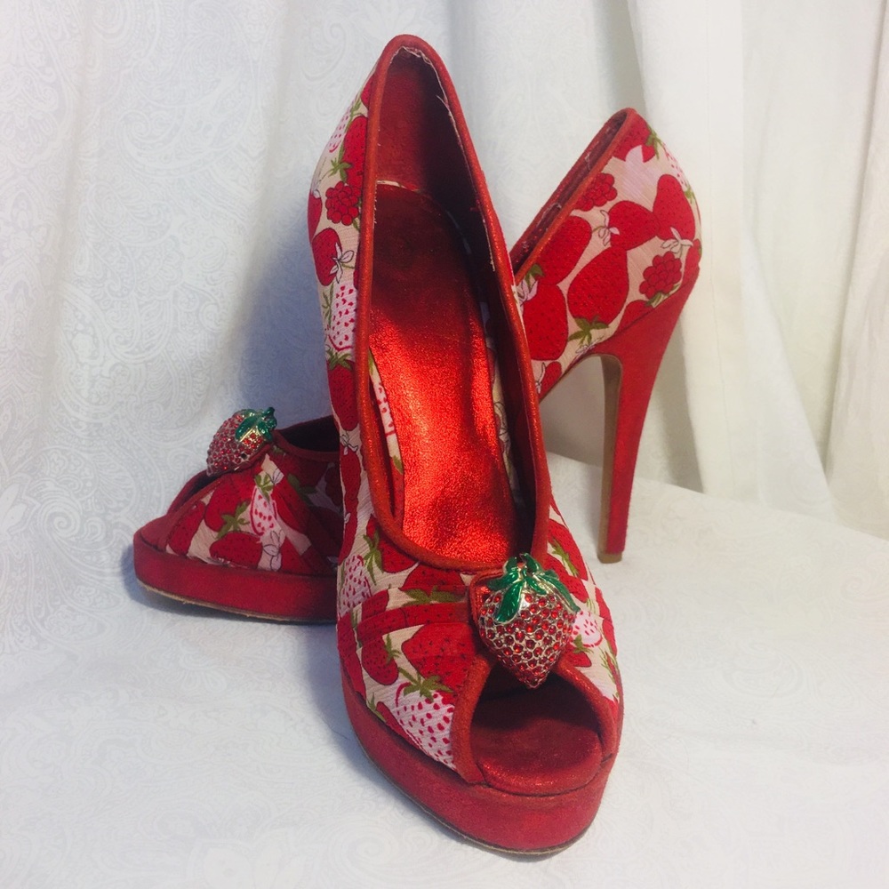 Joey strawberry heels